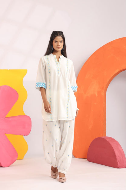 White Mul Cotton Embroidered Kurta for Women